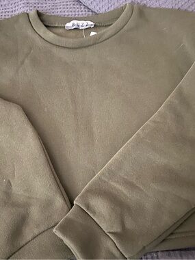 BUZZ Olive Crewneck Sweater for women